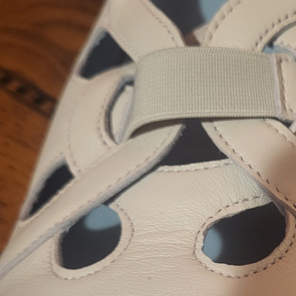 Cloud Footwear Slip On White Mary Jane Style Shoes Size 40 (US 8.5-9) - Picture 8 of 9